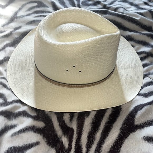 Hat - Picture 2 of 7